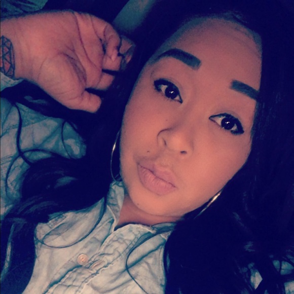 Meet your Posher, Bya - Picture 1 of 1